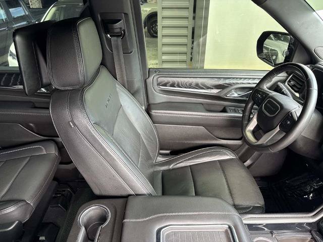 Used 2023 GMC Yukon Denali w/ Denali Reserve Package RWD image 8