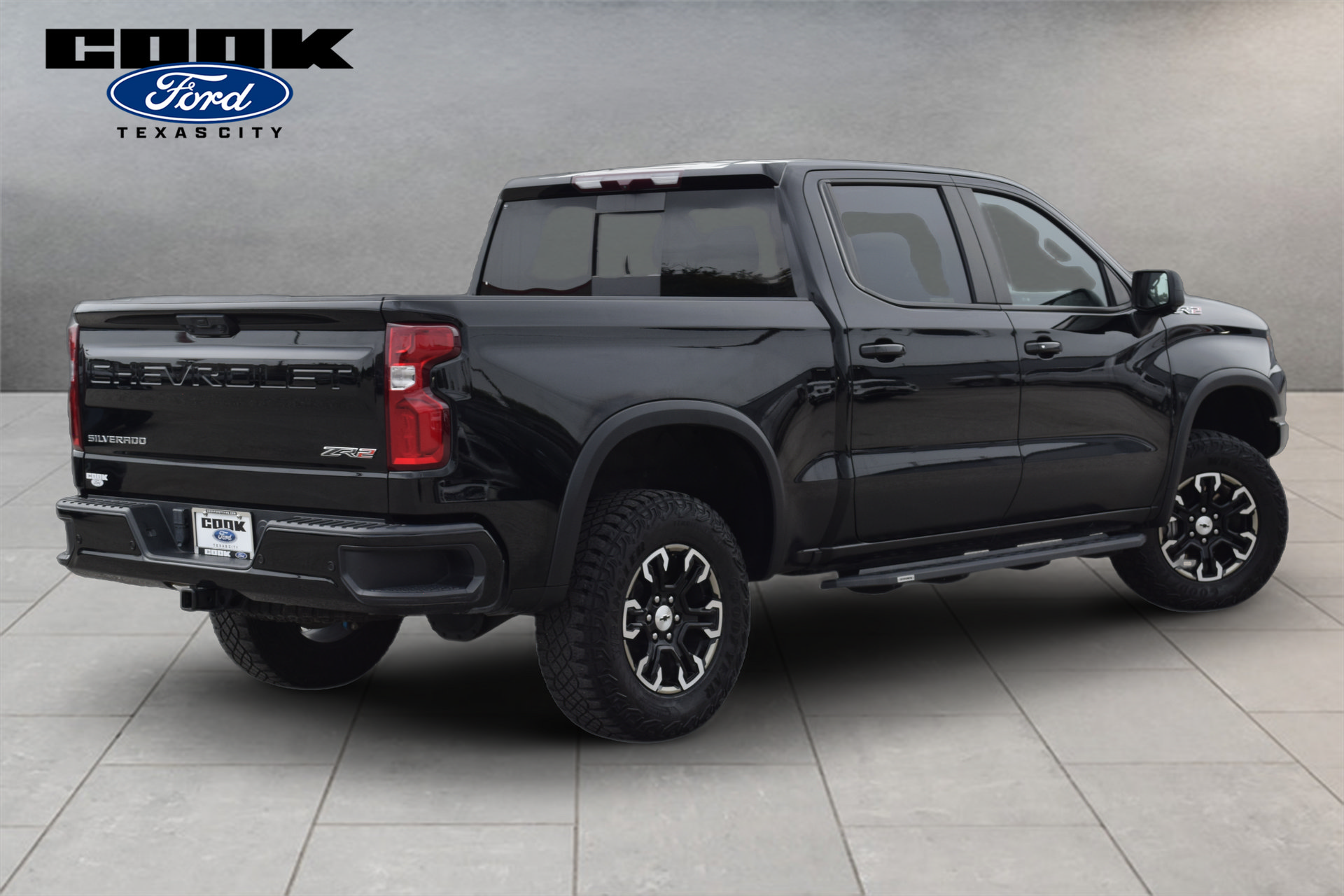 Used 2024 Chevrolet Silverado 1500 ZR2 AWD/4WD image 4