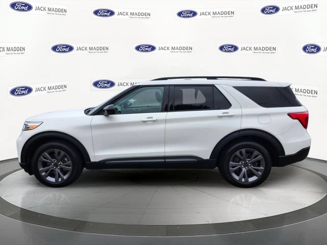 Certified 2023 Ford Explorer XLT w/ Equipment Group 202A AWD/4WD image 2