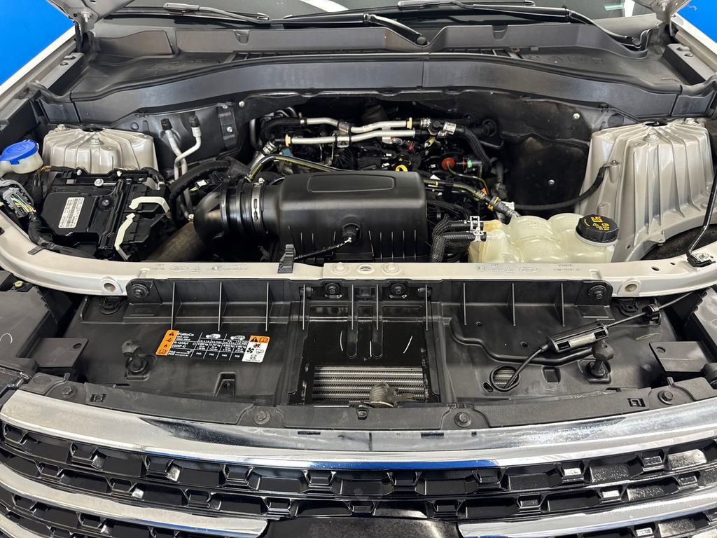 Certified 2021 Ford Explorer XLT w/ Equipment Group 202A AWD/4WD image 25