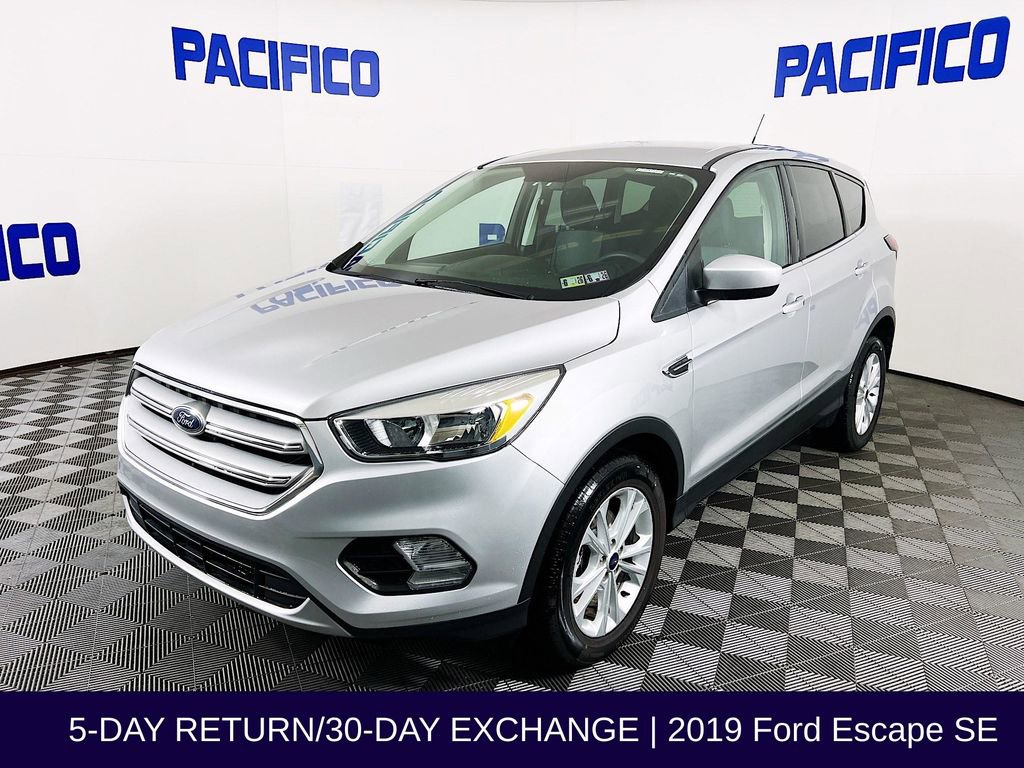 Certified 2019 Ford Escape SE image 4