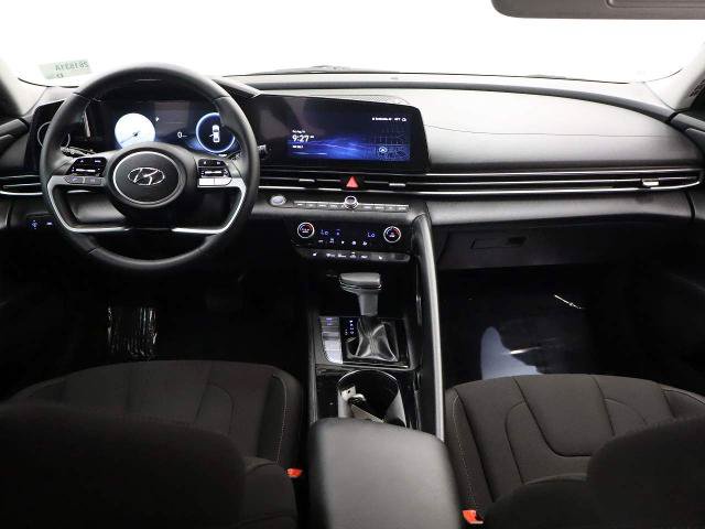 Used 2023 Hyundai Elantra SEL w/ Convenience Package FWD image 12