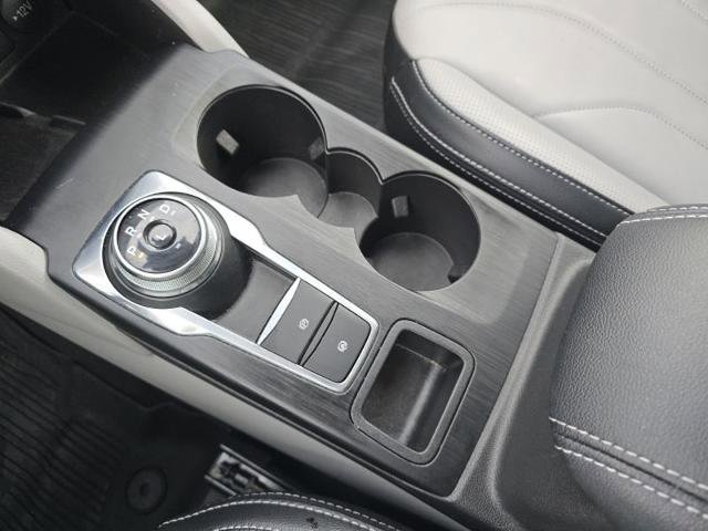 Certified 2025 Ford Escape SE w/ PHEV Premium Package FWD image 27