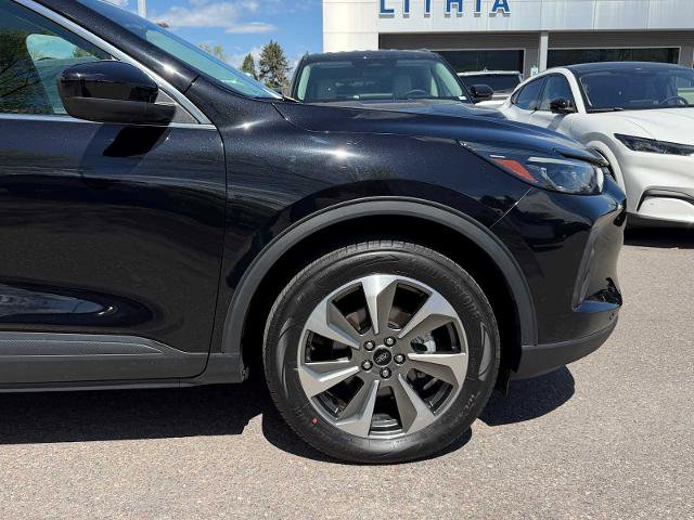 Certified 2024 Ford Escape Platinum AWD/4WD image 6