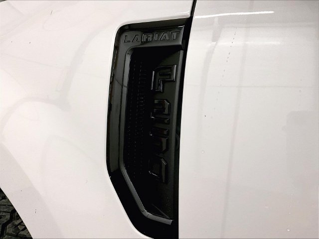 Certified 2022 Ford F250 Lariat w/ Black Appearance Package AWD/4WD image 13