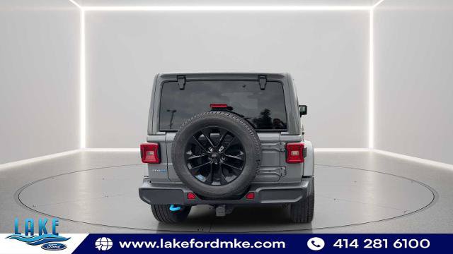 Used 2023 Jeep Wrangler Unlimited Sahara w/ Dual Top Group AWD/4WD image 8