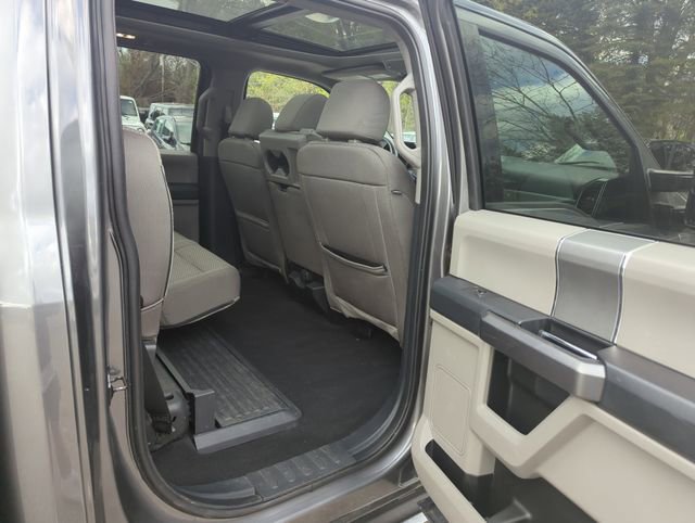 Certified 2022 Ford F250 XLT w/ XLT Premium Package AWD/4WD image 16