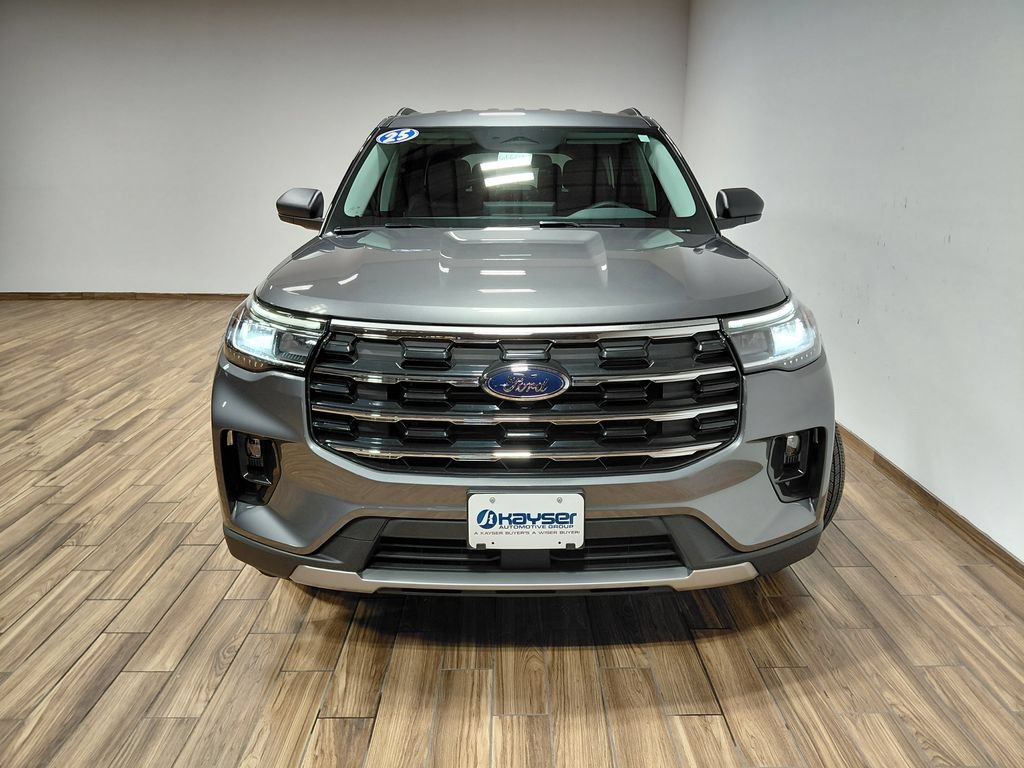Certified 2025 Ford Explorer Active w/ Active Comfort Package AWD/4WD image 18