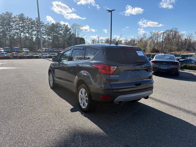 Certified 2019 Ford Escape SE image 3
