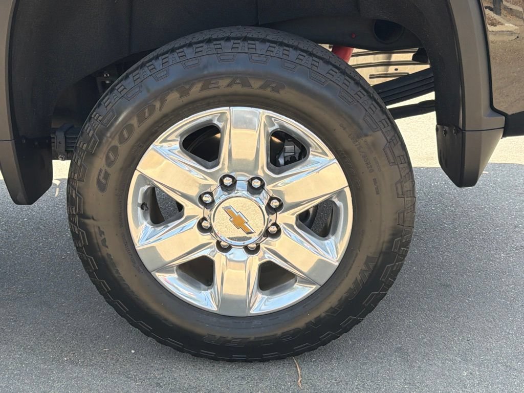 Used 2024 Chevrolet Silverado 2500 LT w/ All Star Edition AWD/4WD image 18