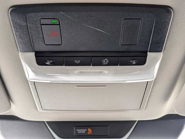 Used 2025 Nissan Pathfinder SV image 31