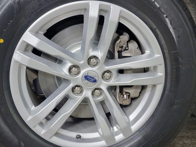 Certified 2023 Ford Explorer XLT w/ Equipment Group 202A AWD/4WD image 10