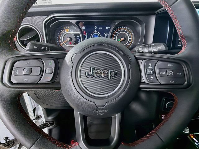 Used 2024 Jeep Wrangler Unlimited Rubicon AWD/4WD image 13