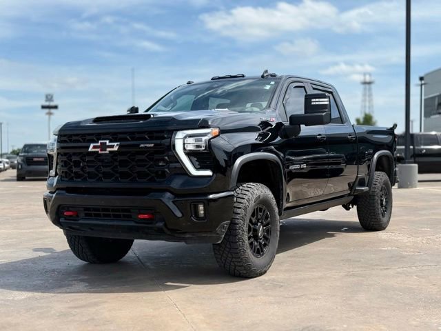 Used 2025 Chevrolet Silverado 2500 ZR2 w/ Technology Package AWD/4WD image 4