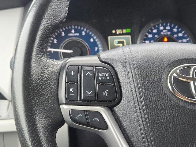 Used 2020 Toyota Sienna XLE image 31
