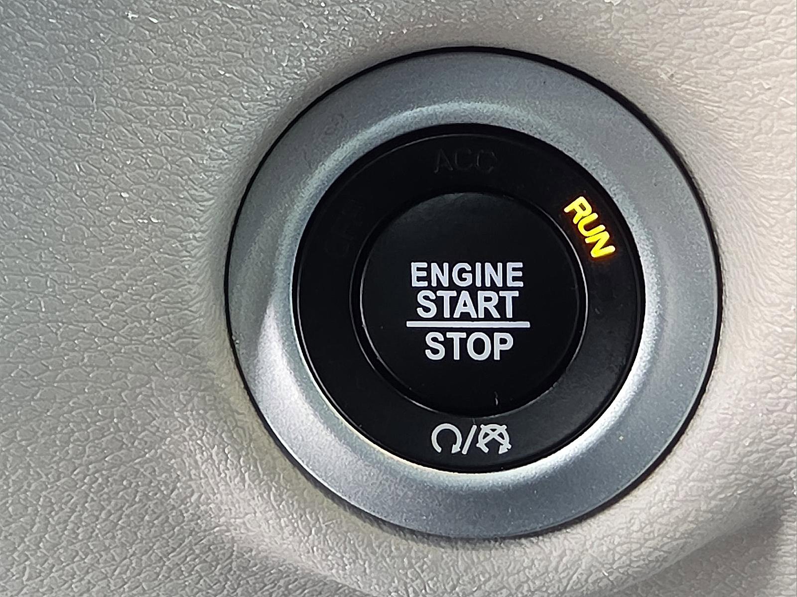 Used 2024 Chrysler Pacifica Touring-L image 20