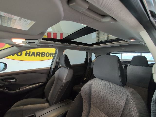 Used 2021 Nissan Rogue SV image 25