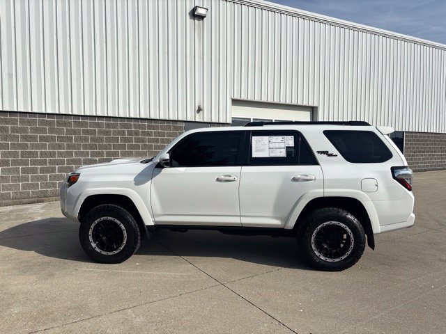 Used 2020 Toyota 4Runner TRD Off-Road Premium w/ Moonroof Package AWD/4WD image 11