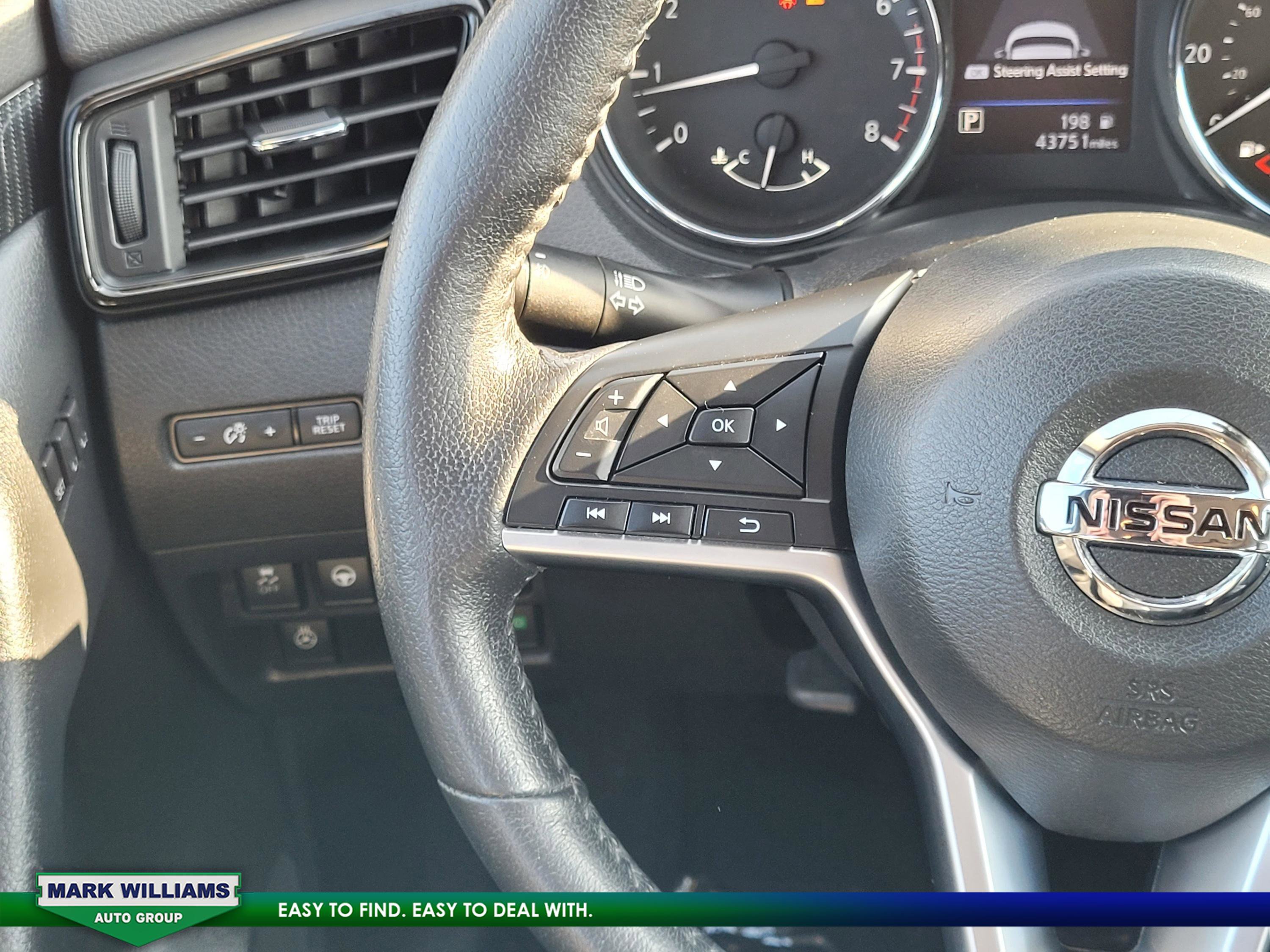 Used 2019 Nissan Rogue SL w/ Premium Package image 14