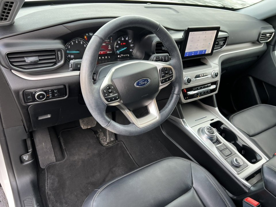 Certified 2023 Ford Explorer XLT w/ Equipment Group 202A image 18