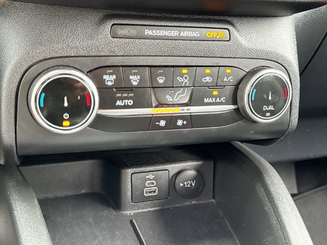 Certified 2025 Ford Escape ST-Line AWD/4WD image 18