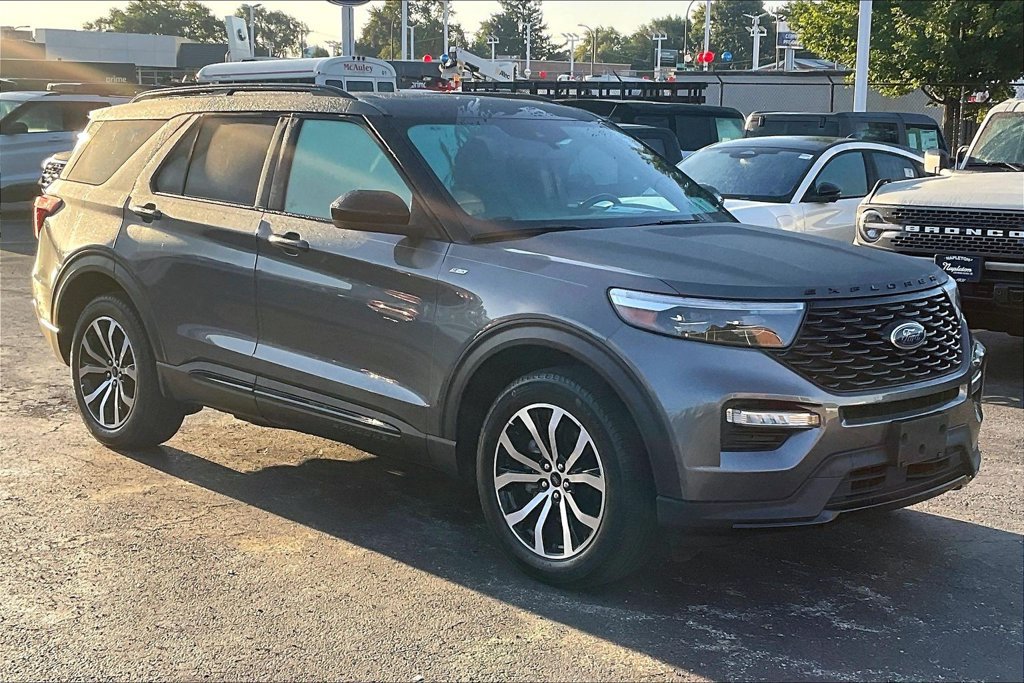 Certified 2024 Ford Explorer ST-Line w/ Class IV Trailer Tow Package AWD/4WD image 35