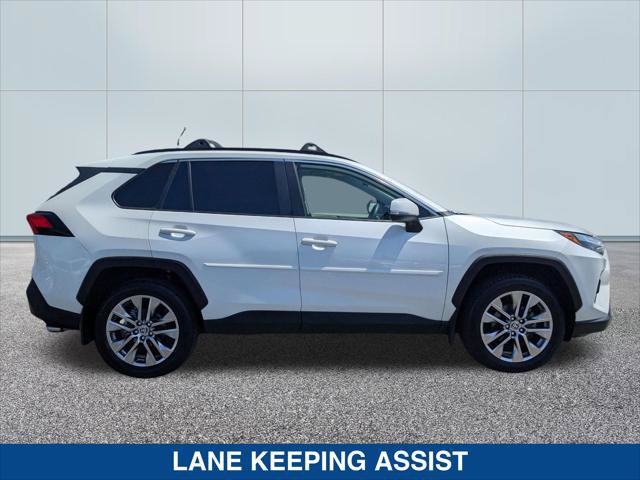 Used 2022 Toyota RAV4 XLE Premium w/ Carpet Mat Package (TMS) AWD/4WD image 6
