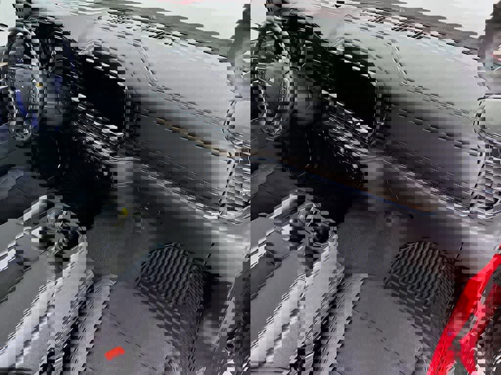 Used 2025 Chevrolet Silverado 1500 LT image 32