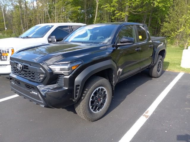 Used 2024 Toyota Tacoma TRD Off-Road AWD/4WD image 2