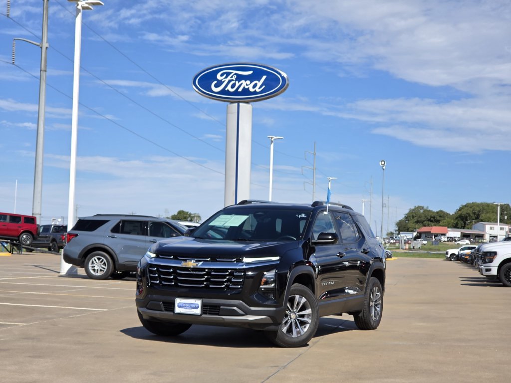 Used 2025 Chevrolet Equinox LT w/ Convenience Package II FWD image 3