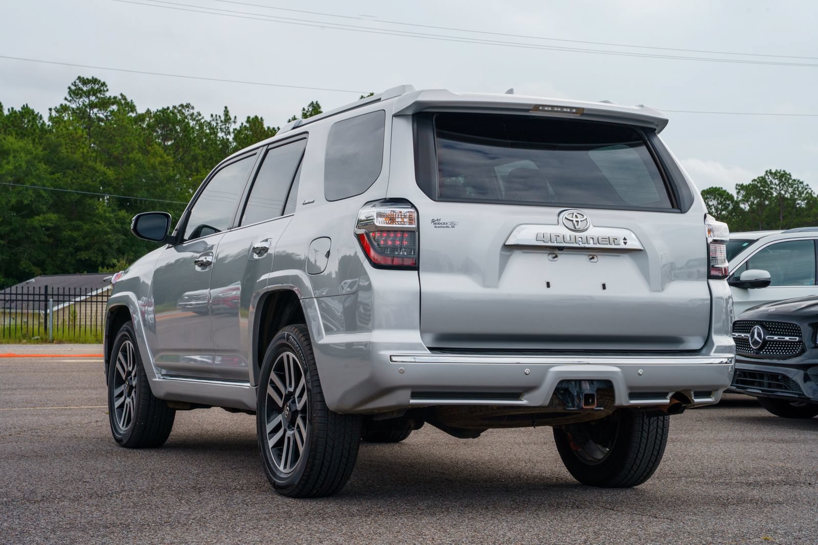 Used 2023 Toyota 4Runner Limited AWD/4WD image 7