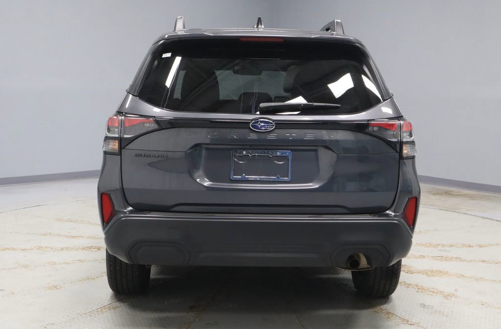 Used 2025 Subaru Forester Premium w/ Convenience Package #1 AWD/4WD image 12