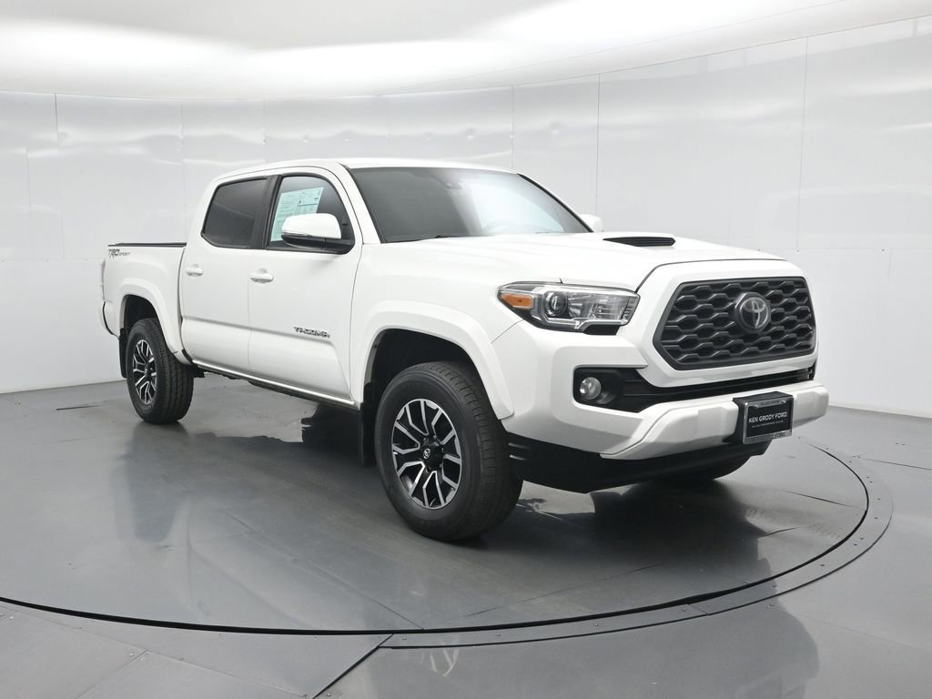Used 2021 Toyota Tacoma TRD Sport w/ Technology Package image 9