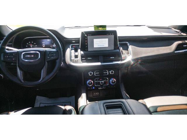 Used 2023 GMC Yukon XL AT4 w/ AT4 Premium Plus Package AWD/4WD image 18