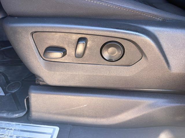 Used 2025 Chevrolet Silverado 1500 LT w/ Protection Package AWD/4WD image 17