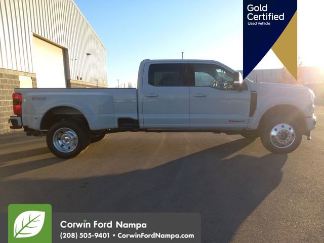 Certified 2026 Ford F450 Platinum w/ FX4 Off-Road Package image 2