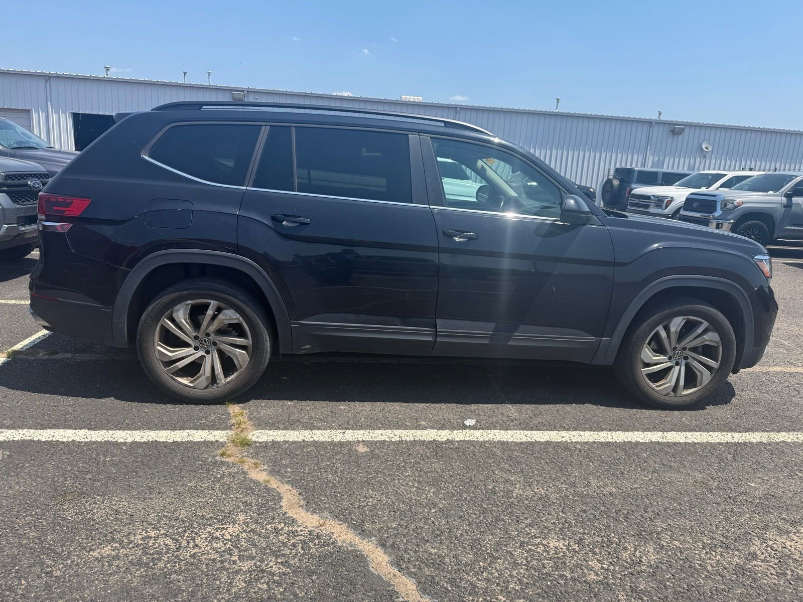 Used 2021 Volkswagen Atlas SE FWD image 8
