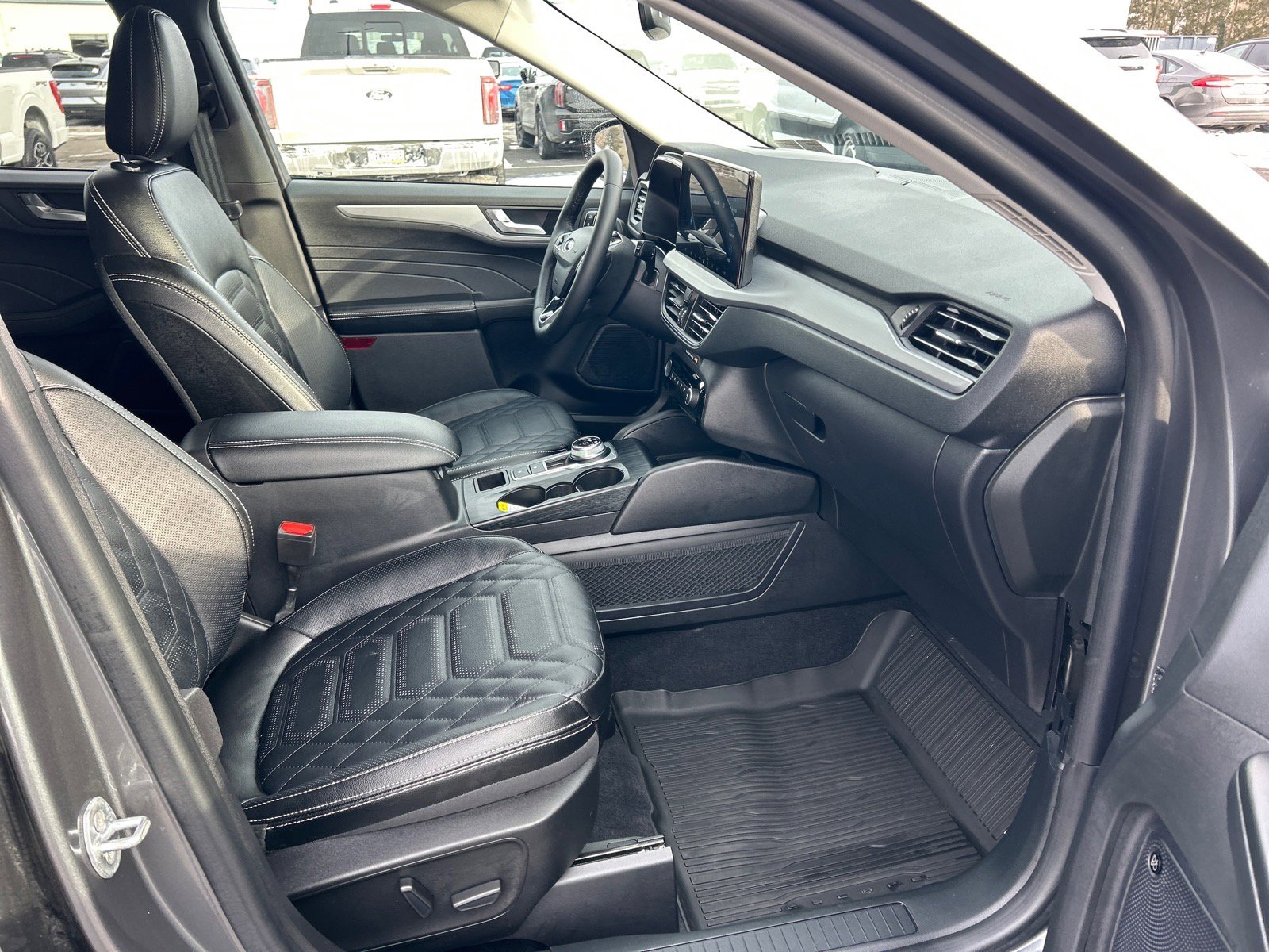 Certified 2023 Ford Escape Platinum w/ Premium Technology Package image 18