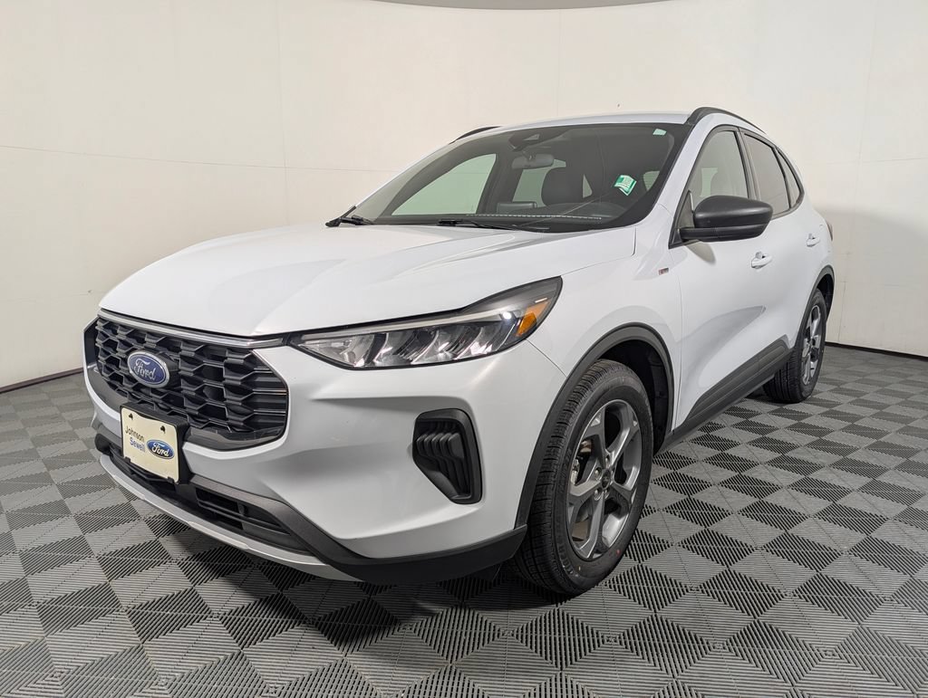 Certified 2025 Ford Escape ST-Line FWD image 4