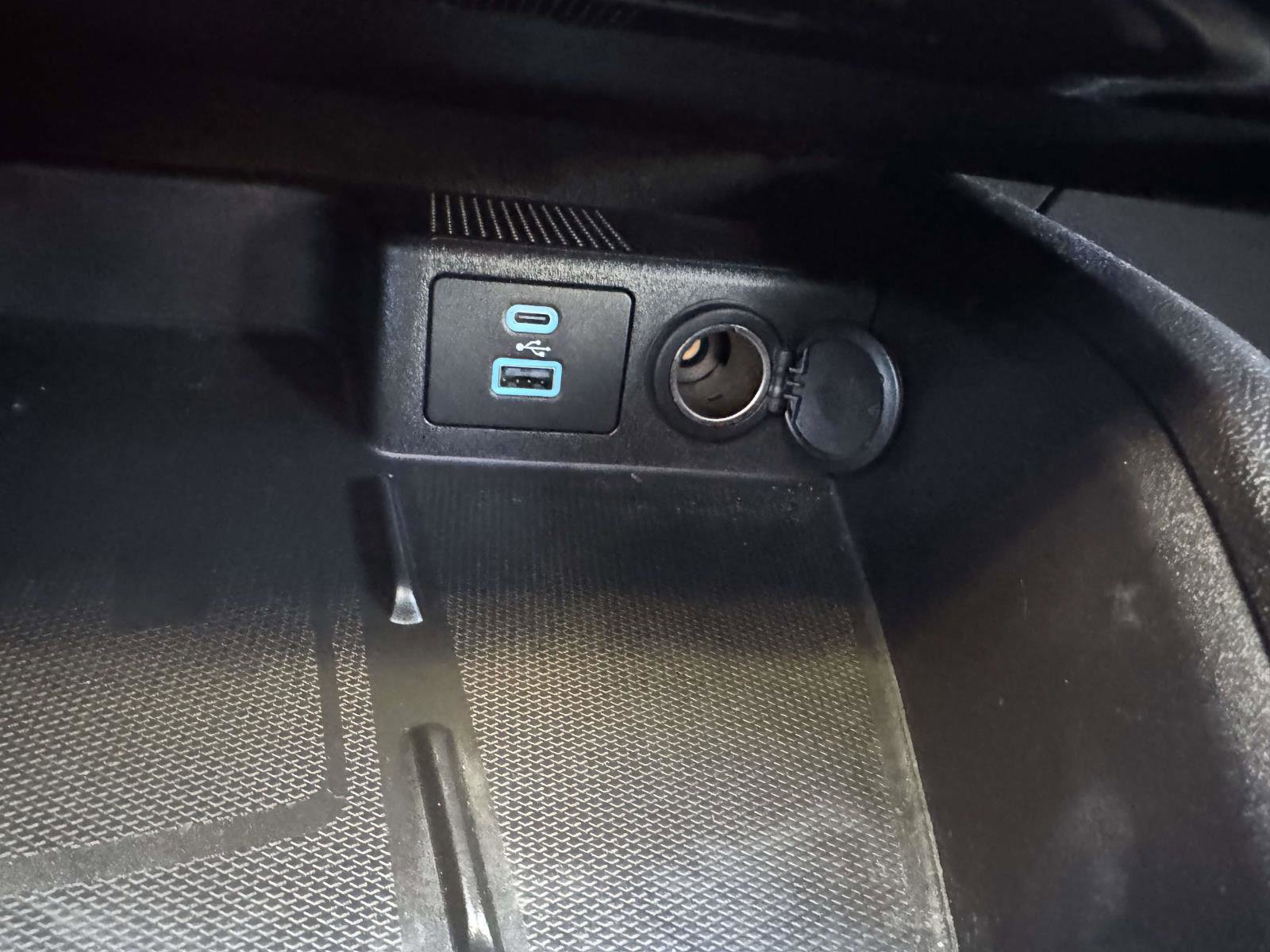 Certified 2022 Ford Escape SEL w/ Technology Package image 31