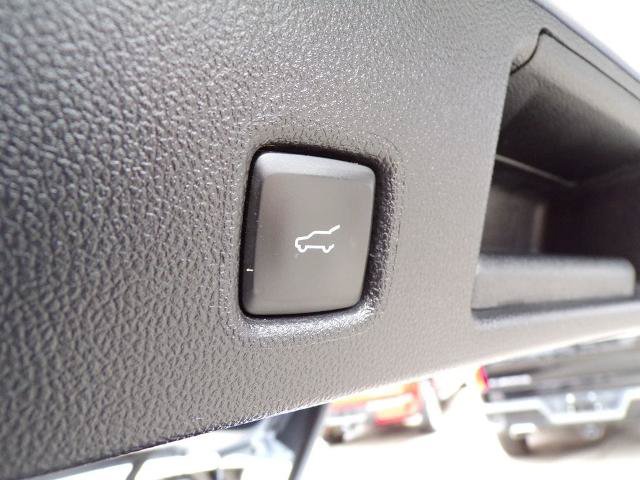 Certified 2022 Ford Escape SEL AWD/4WD image 12