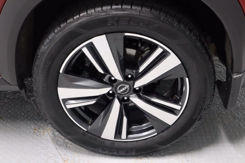Used 2023 Nissan Rogue Platinum FWD image 19