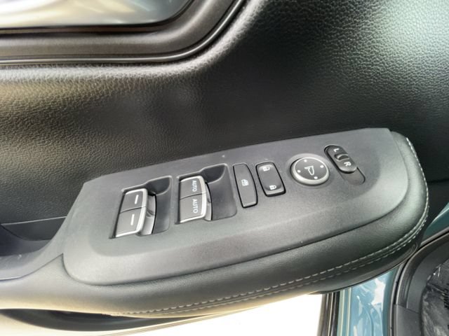 Used 2024 Honda HR-V EX-L image 12