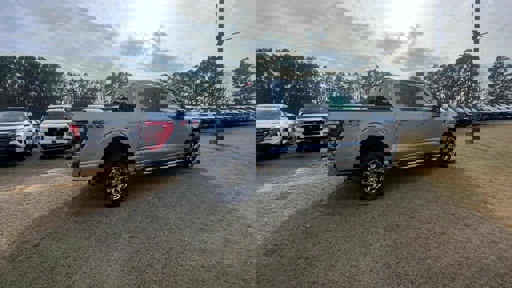 Certified 2023 Ford F150 Lariat w/ Trailer Tow Package image 5