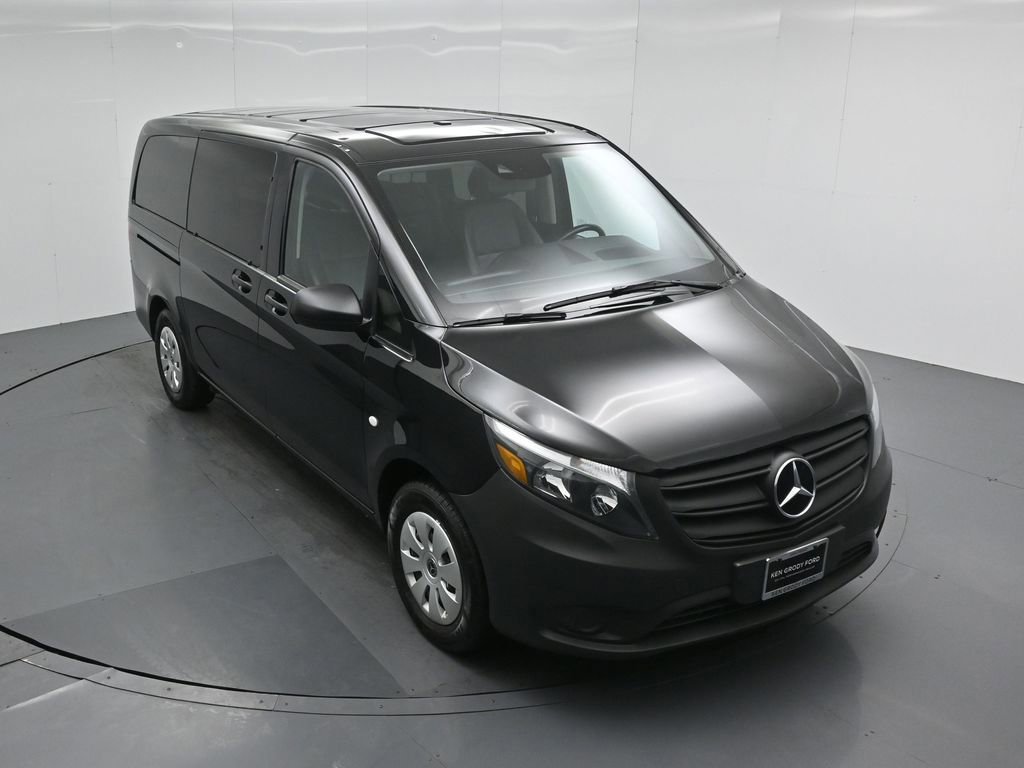 Used 2023 Mercedes-Benz Metris Passenger image 4