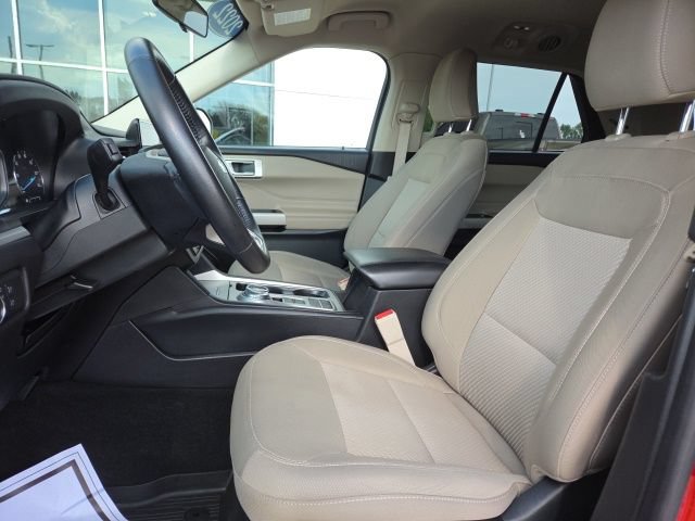 Certified 2022 Ford Explorer XLT RWD image 28