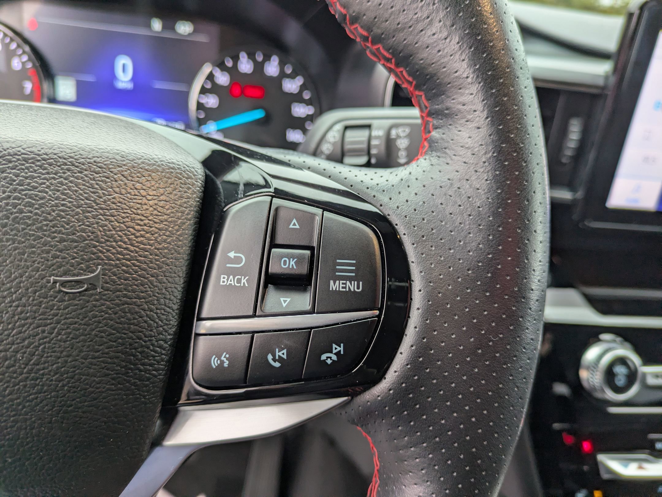 Certified 2023 Ford Explorer ST-Line image 19