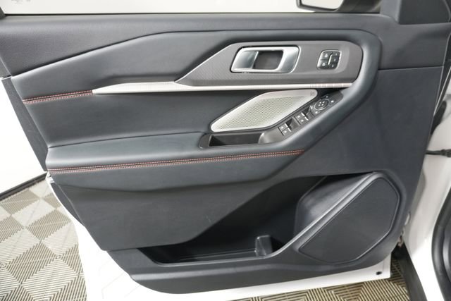 Certified 2025 Ford Explorer ST w/ Sun And Sound Package image 26