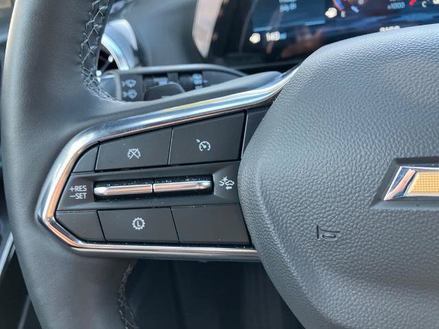 Used 2026 Chevrolet Equinox LT w/ Safety and Technology Package FWD image 24