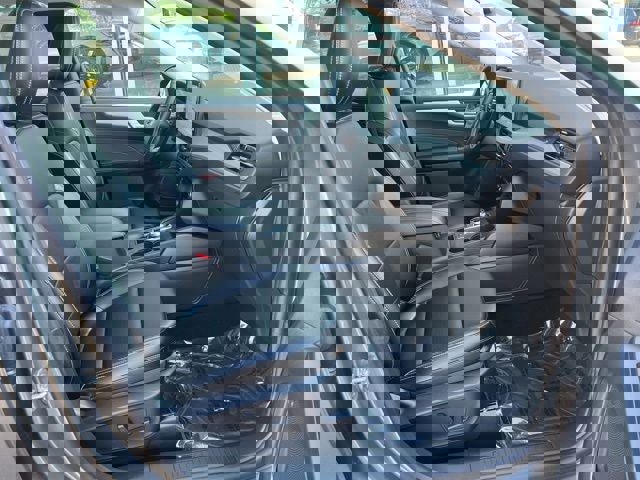 Certified 2025 Ford Escape Platinum image 21